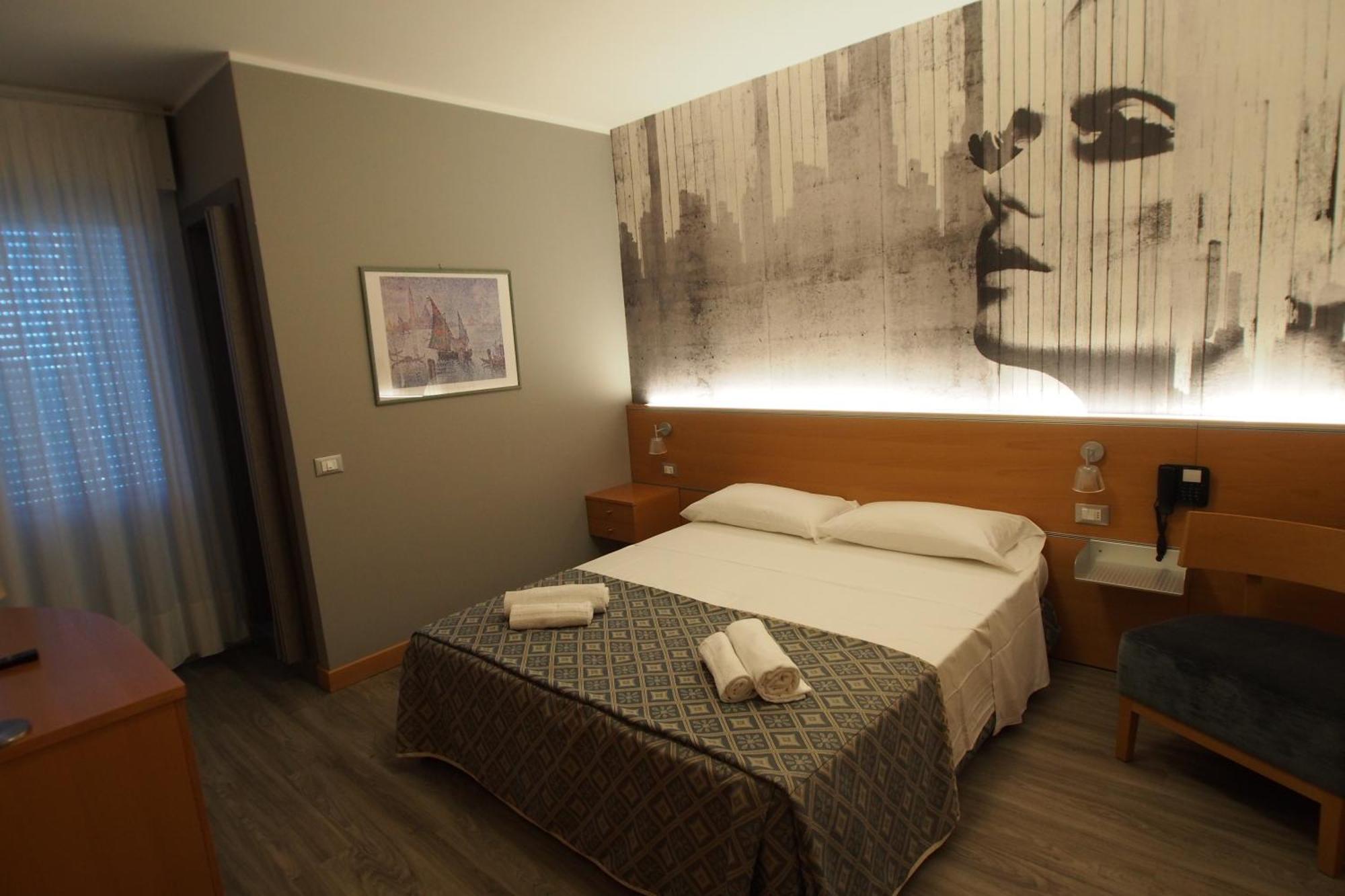 Hotel Bella Venezia Mare Lignano Sabbiadoro Exterior foto