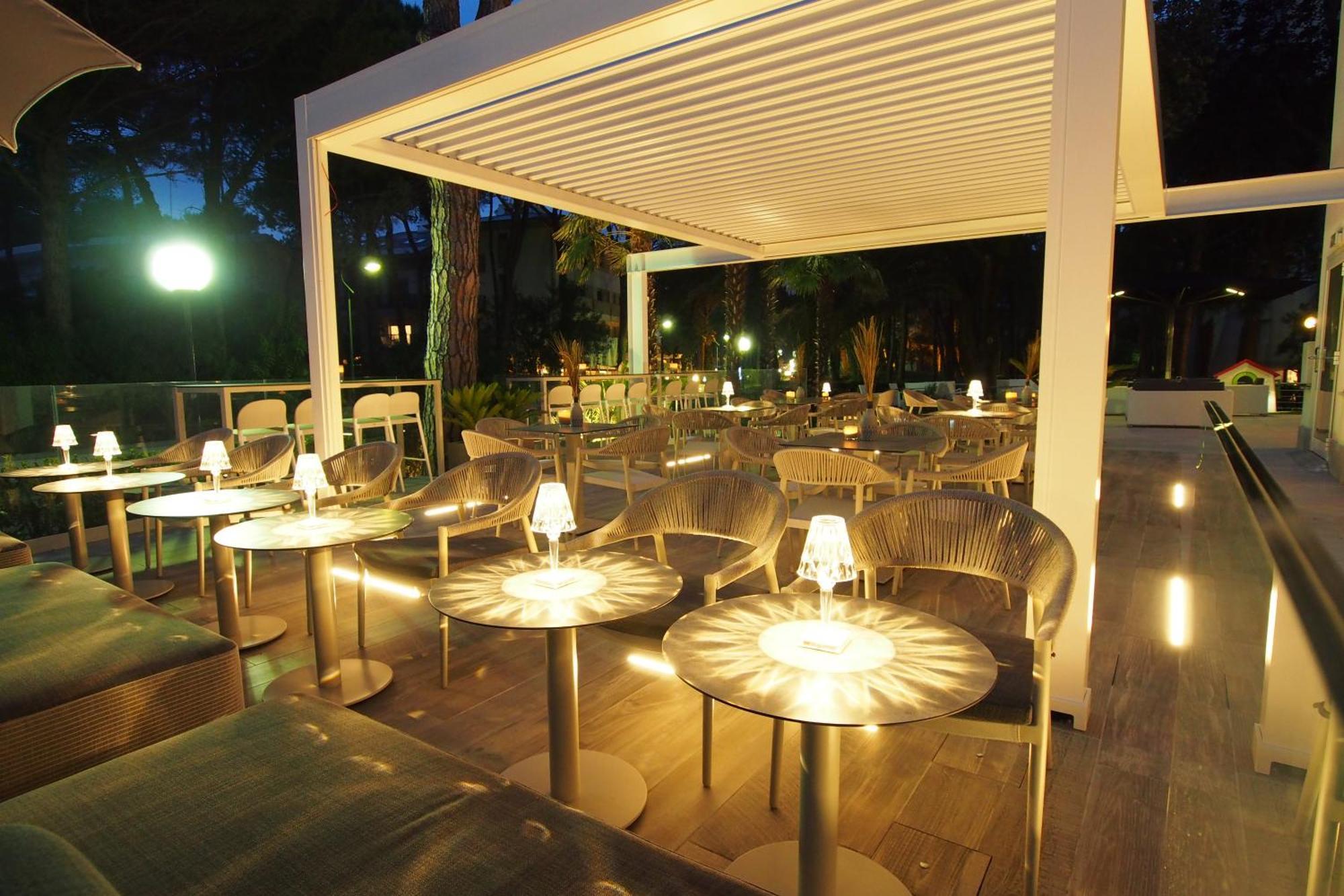 Hotel Bella Venezia Mare Lignano Sabbiadoro Exterior foto